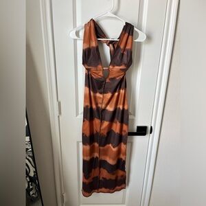 🌟NEW🌟 Brown & Orange Fitted Dress - L